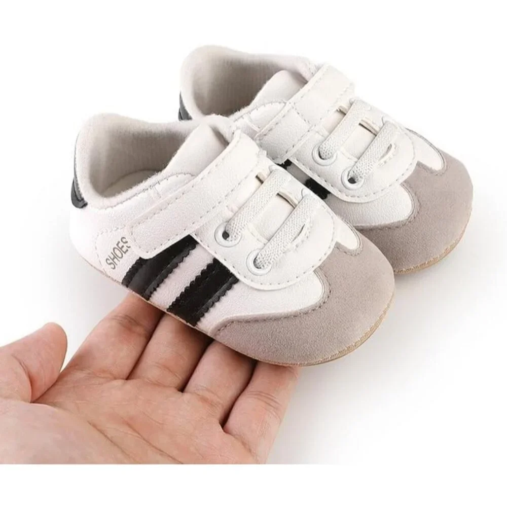 Baby Boys Girls Black Faux Leather Rubber Sole Retro Walking Sneakers Shoes